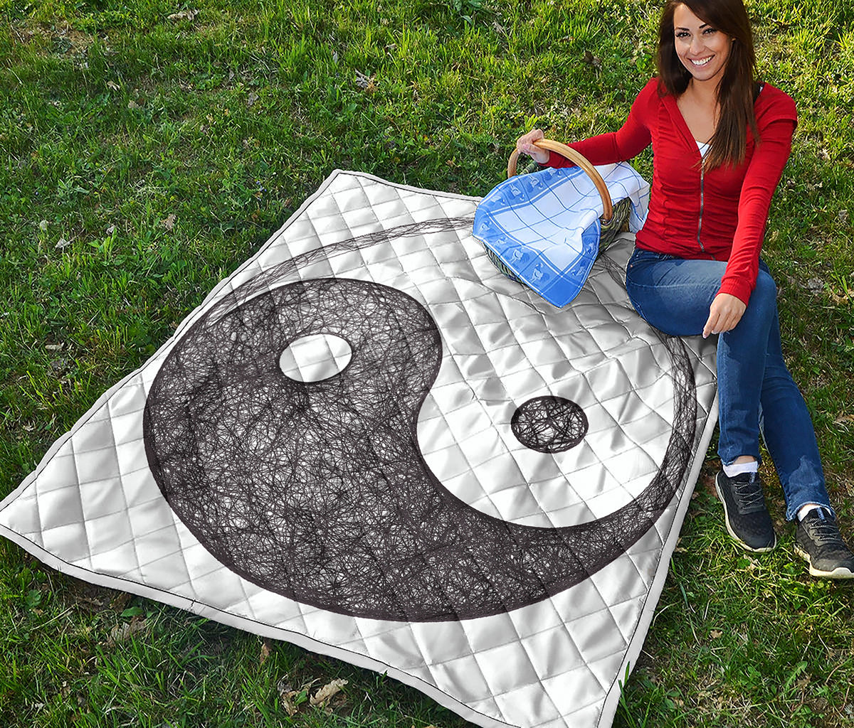 Roots Yin Yang Print Quilt