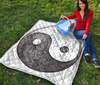 Roots Yin Yang Print Quilt