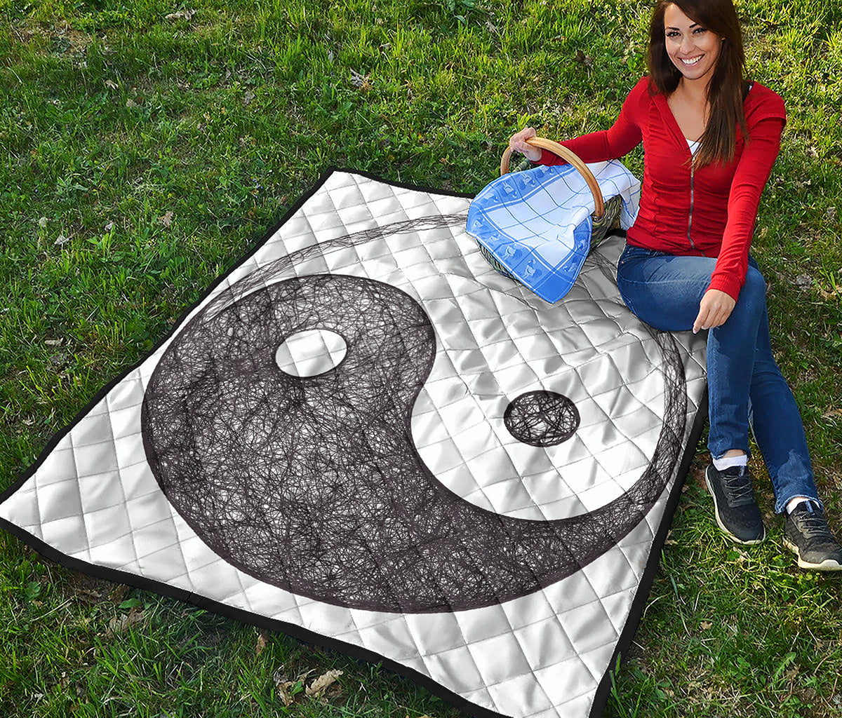 Roots Yin Yang Print Quilt