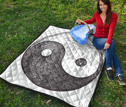 Roots Yin Yang Print Quilt
