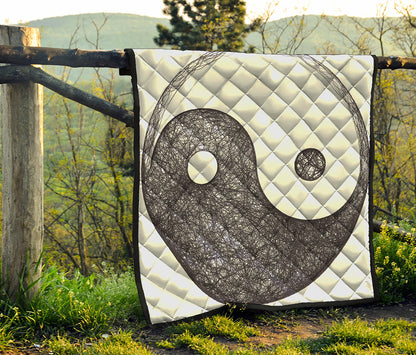 Roots Yin Yang Print Quilt