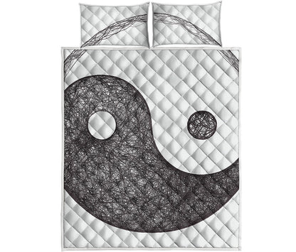 Roots Yin Yang Print Quilt Bed Set