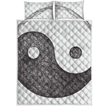 Roots Yin Yang Print Quilt Bed Set
