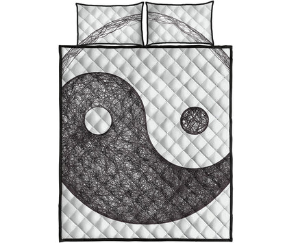 Roots Yin Yang Print Quilt Bed Set