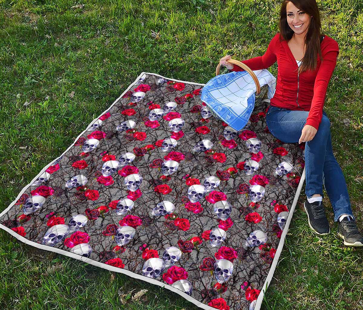 Rose Branch Skull Pattern Print Quilt