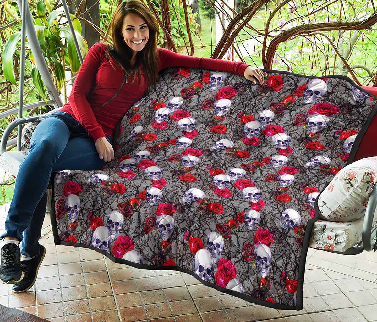 Rose Branch Skull Pattern Print Quilt