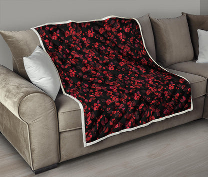 Rose Petals Pattern Print Quilt