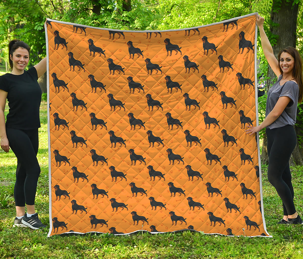 Rottweiler Dog Pattern Print Quilt