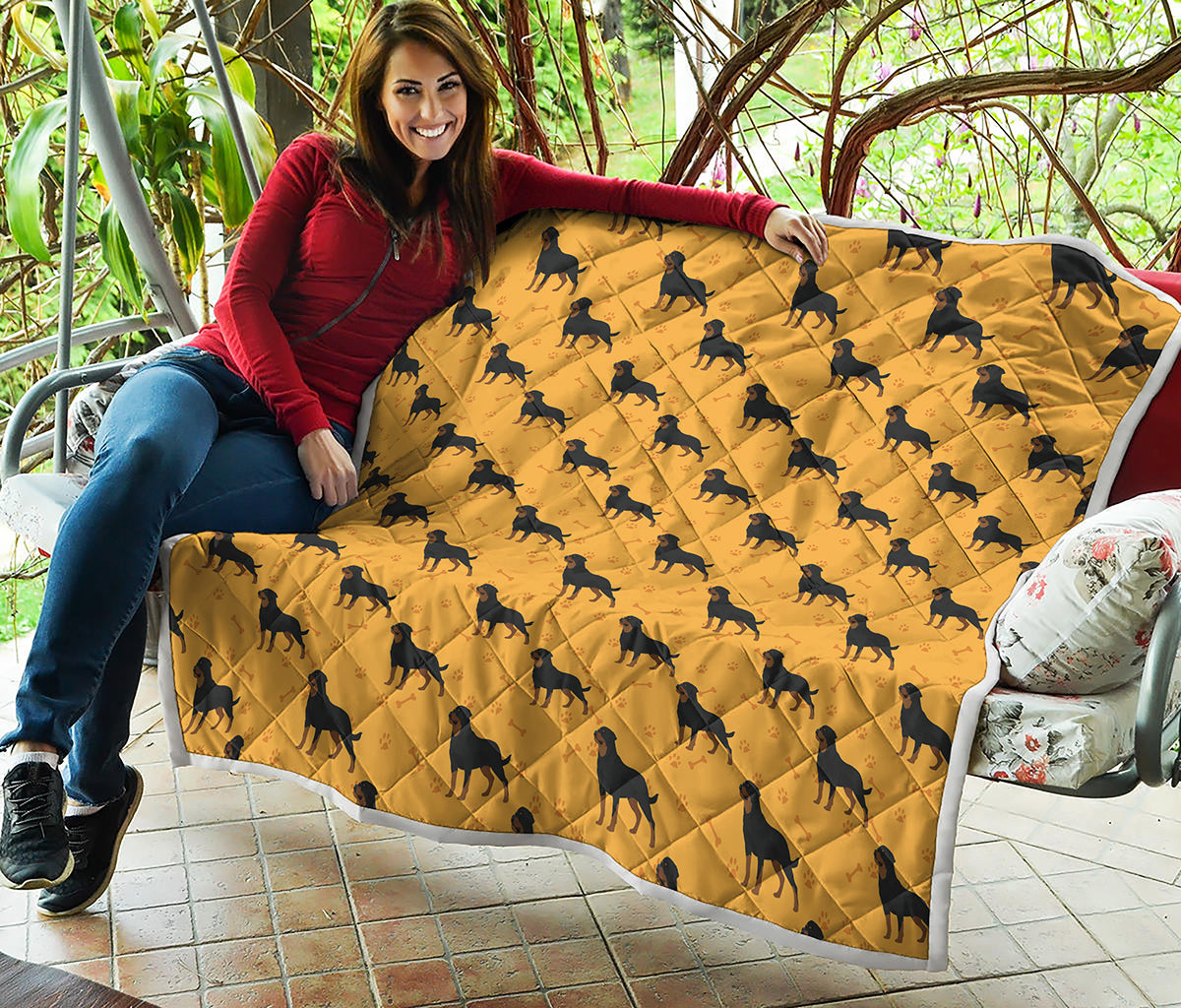 Rottweiler Dog Pattern Print Quilt
