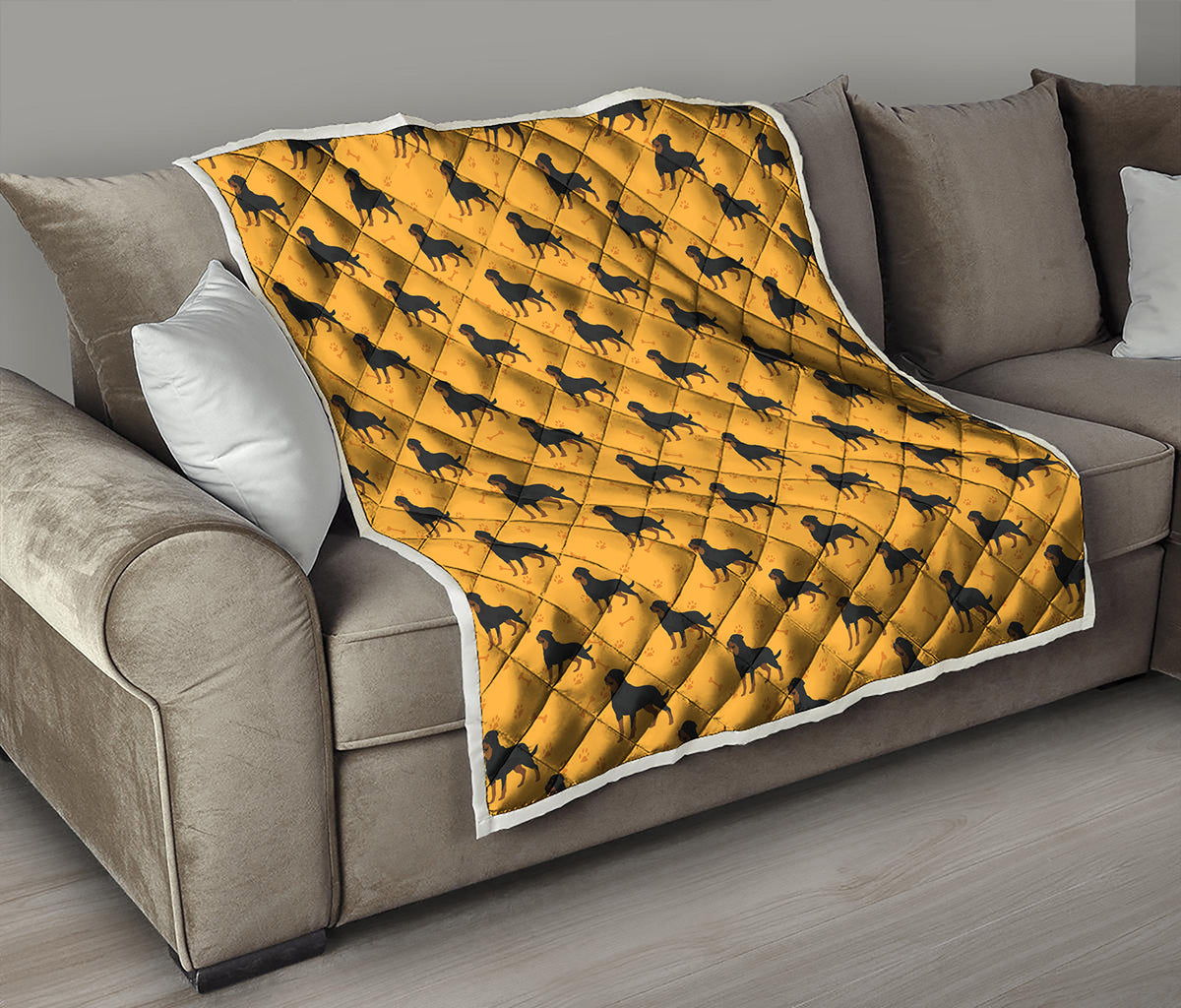 Rottweiler Dog Pattern Print Quilt
