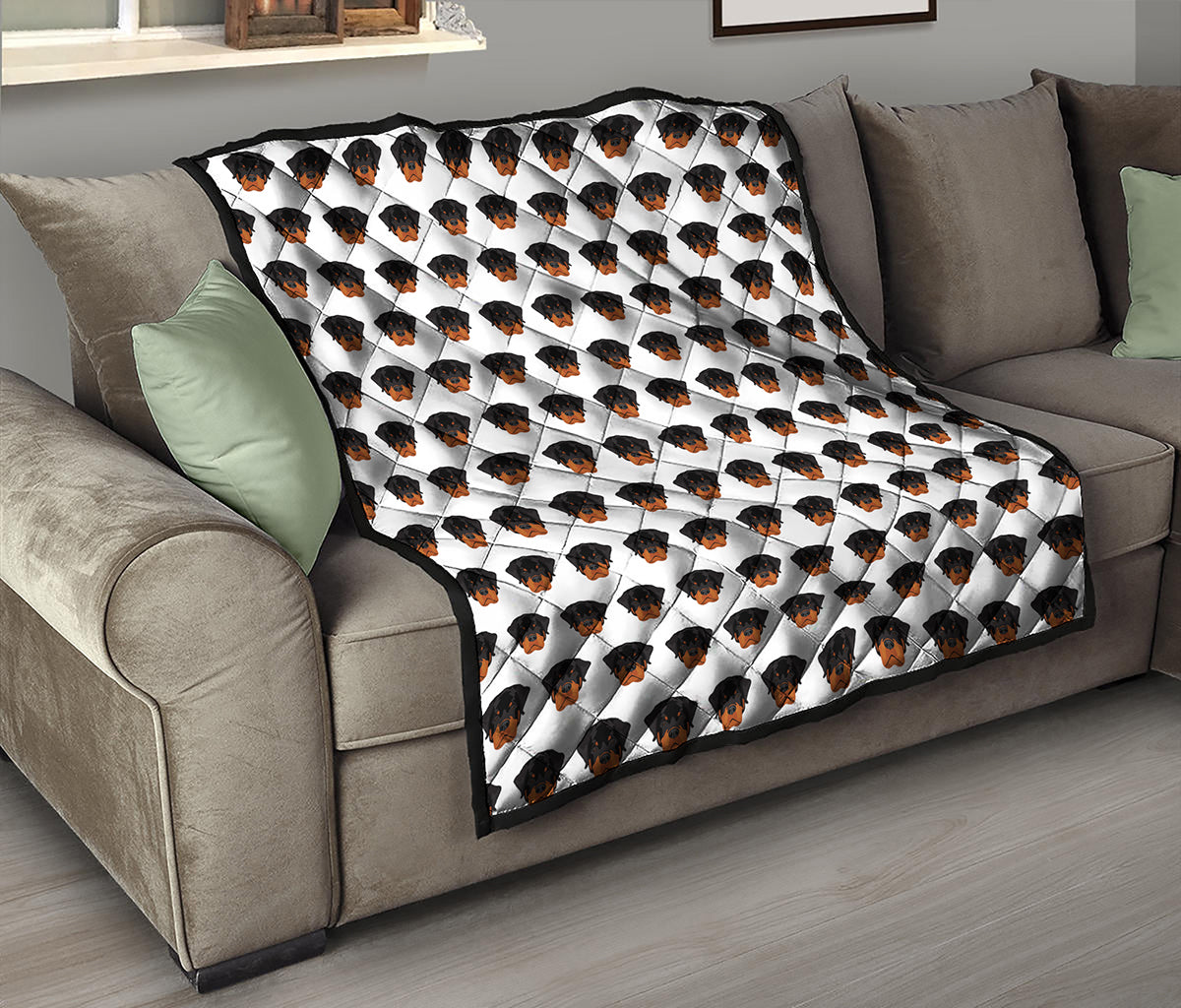 Rottweiler Face Pattern Print Quilt