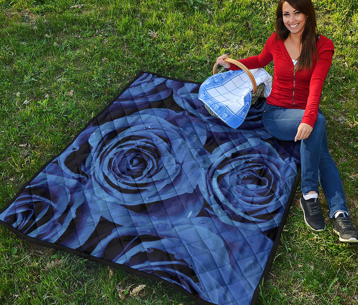 Royal Blue Rose Print Quilt