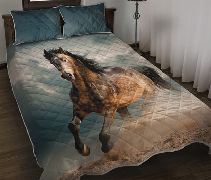 Running Wild Stallion Horse Print Quilt Bed Set