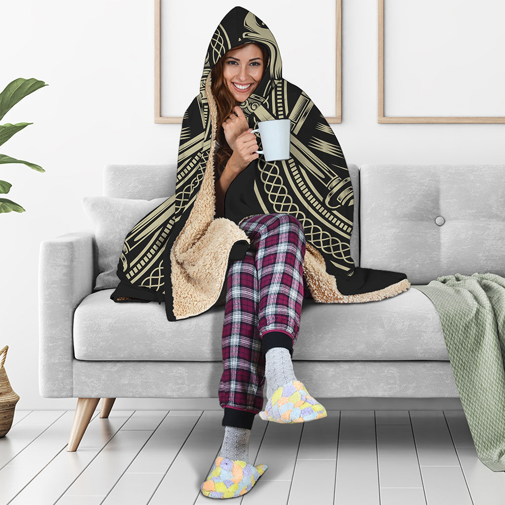 Samurai Warrior Mask Print Hooded Blanket
