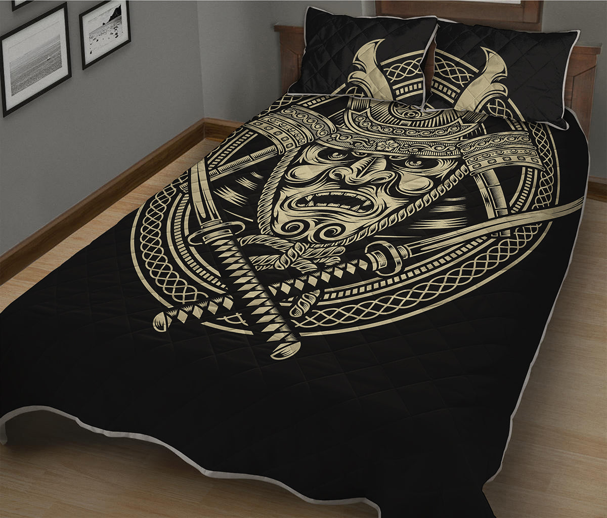 Samurai Warrior Mask Print Quilt Bed Set