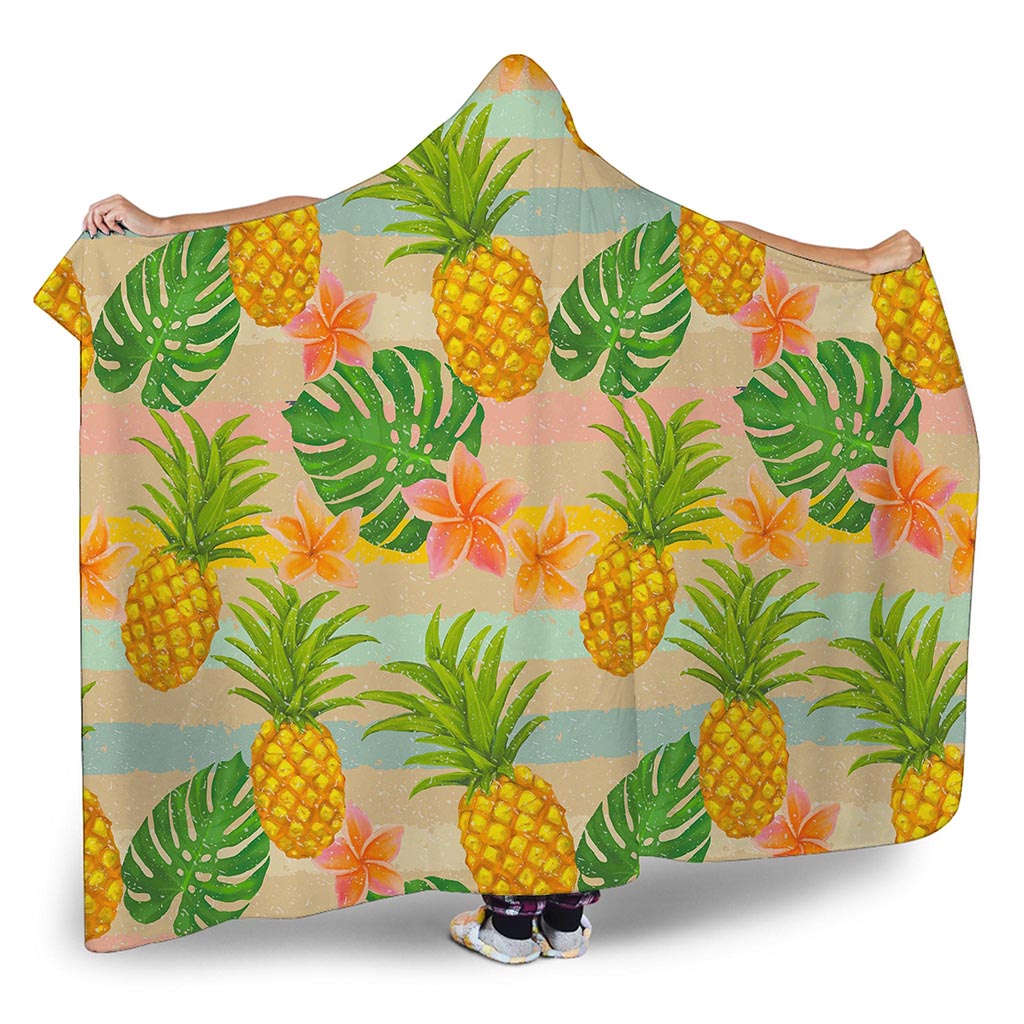 Sand Beach Pineapple Pattern Print Hooded Blanket