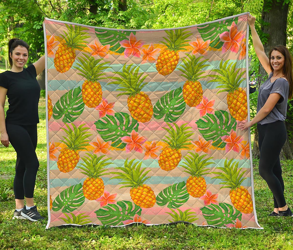 Sand Beach Pineapple Pattern Print Quilt
