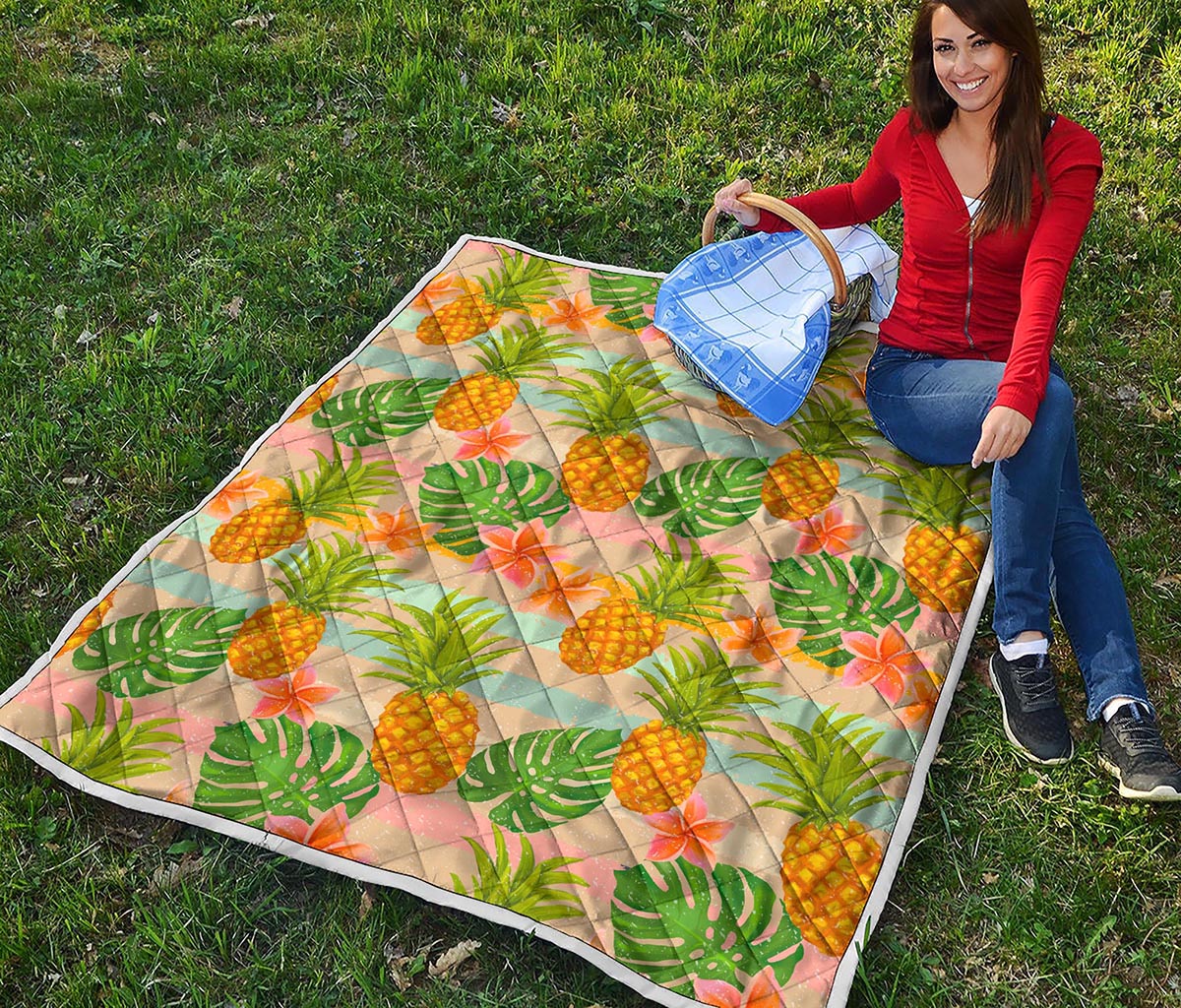 Sand Beach Pineapple Pattern Print Quilt