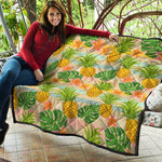 Sand Beach Pineapple Pattern Print Quilt