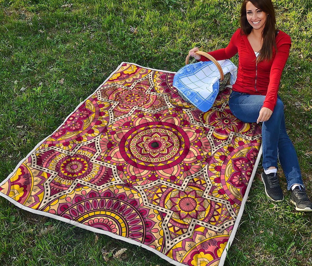 Sangria Mandala Bohemian Pattern Print Quilt