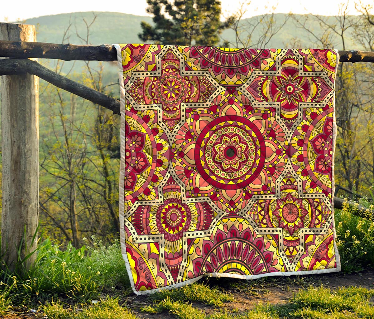 Sangria Mandala Bohemian Pattern Print Quilt