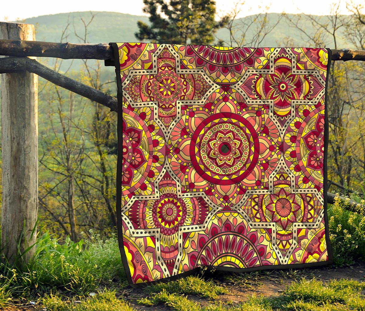 Sangria Mandala Bohemian Pattern Print Quilt