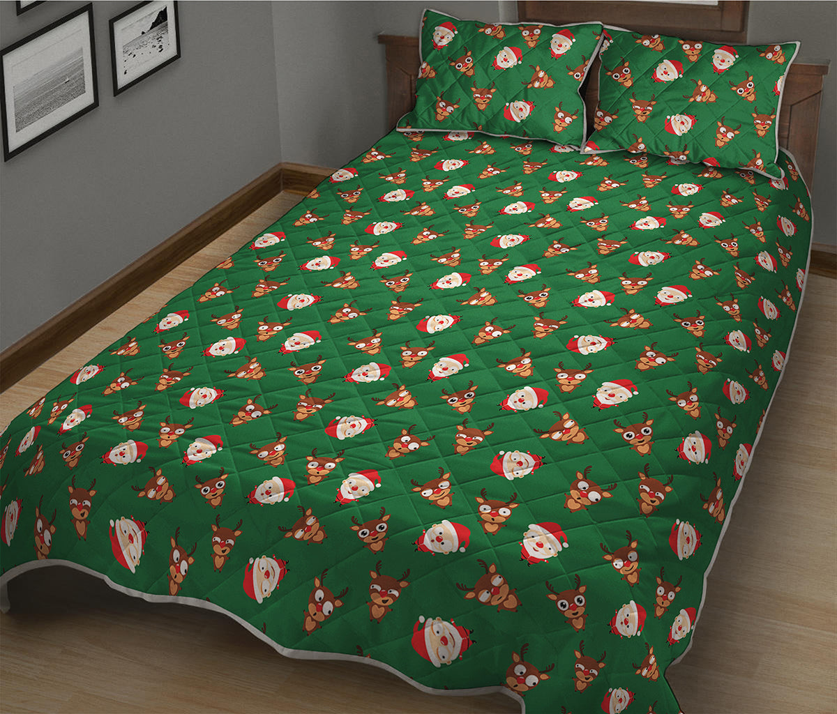 Santa Claus And Reindeer Emoji Print Quilt Bed Set