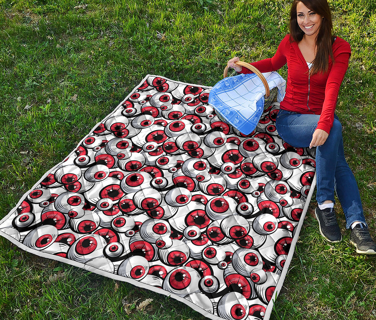 Scary Red Eyeball Pattern Print Quilt