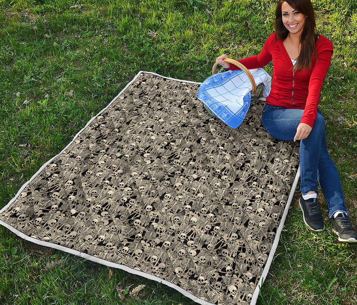 Scary Skeleton Pattern Print Quilt