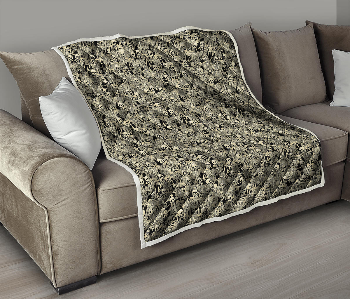 Scary Skeleton Pattern Print Quilt