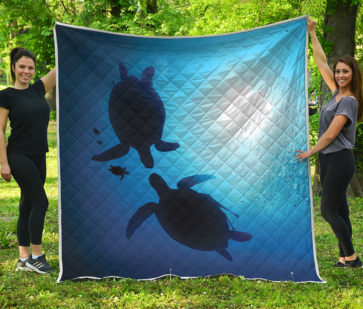 Sea Turtle Family Underwater Print Quilt