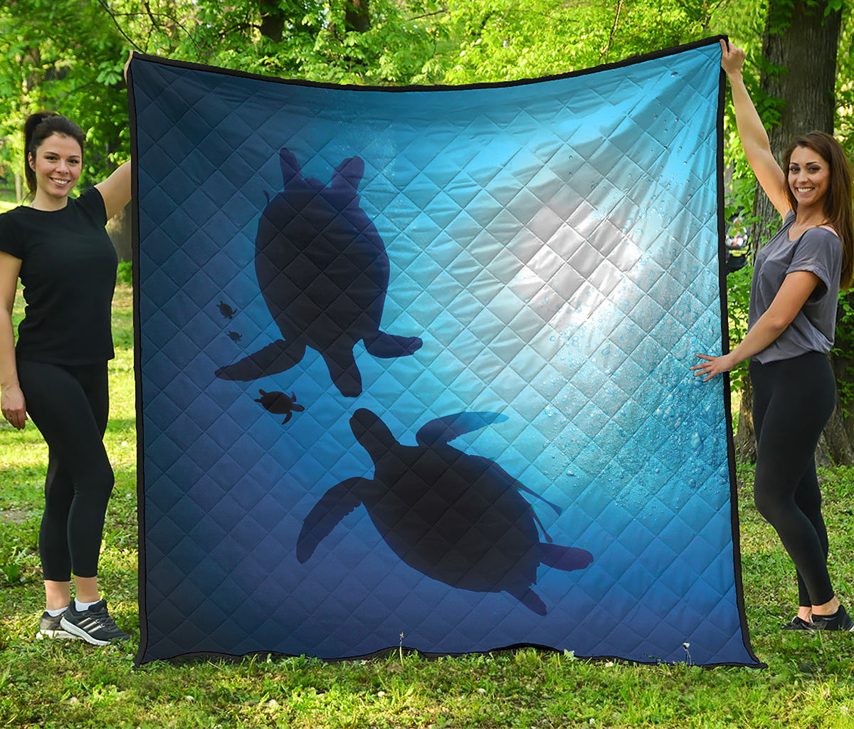 Sea Turtle Family Underwater Print Quilt