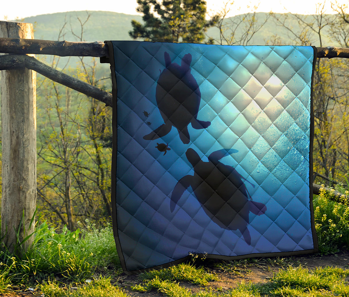 Sea Turtle Family Underwater Print Quilt