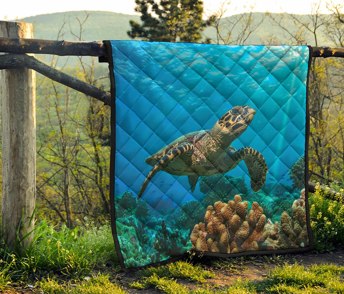Sea Turtle Underwater Print Quilt