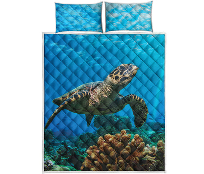 Sea Turtle Underwater Print Quilt Bed Set