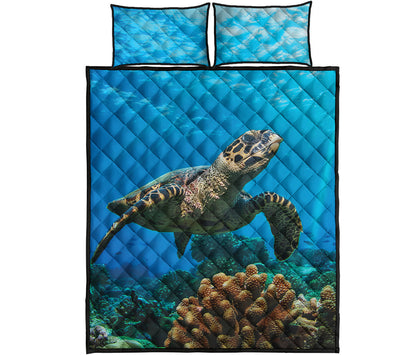 Sea Turtle Underwater Print Quilt Bed Set