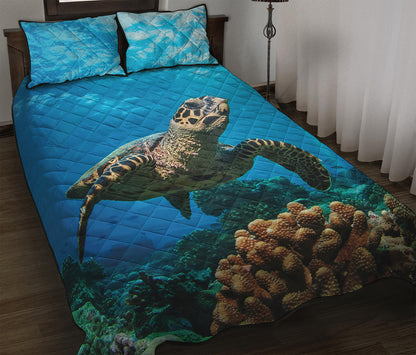 Sea Turtle Underwater Print Quilt Bed Set