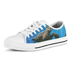 Sea Turtle Underwater Print White Low Top Shoes