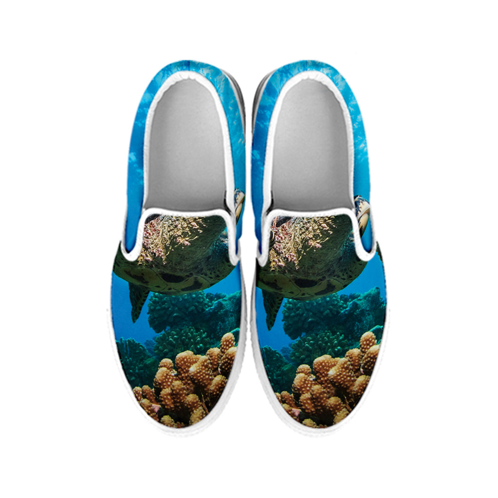 Sea Turtle Underwater Print White Slip On Shoes