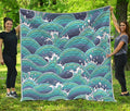 Sea Wave Surfing Pattern Print Quilt