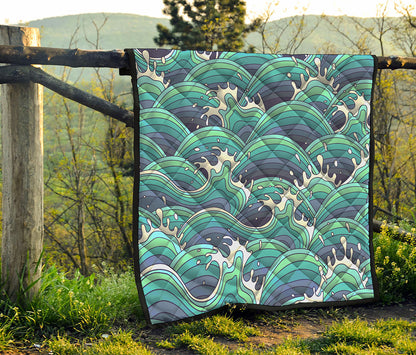 Sea Wave Surfing Pattern Print Quilt