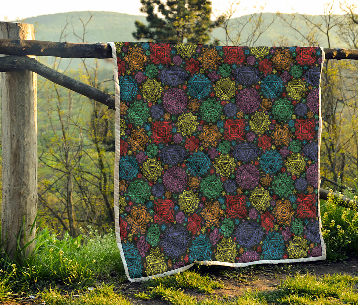 Seven Chakras Flowers Pattern Print Quilt