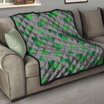 Shamrocks Houndstooth Pattern Print Quilt