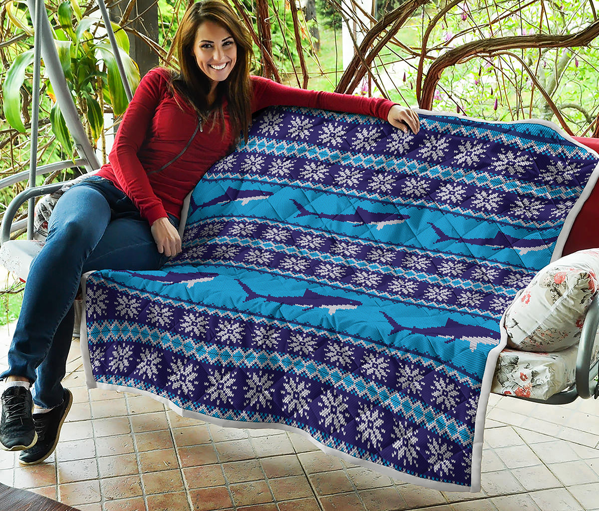 Shark Knitted Pattern Print Quilt