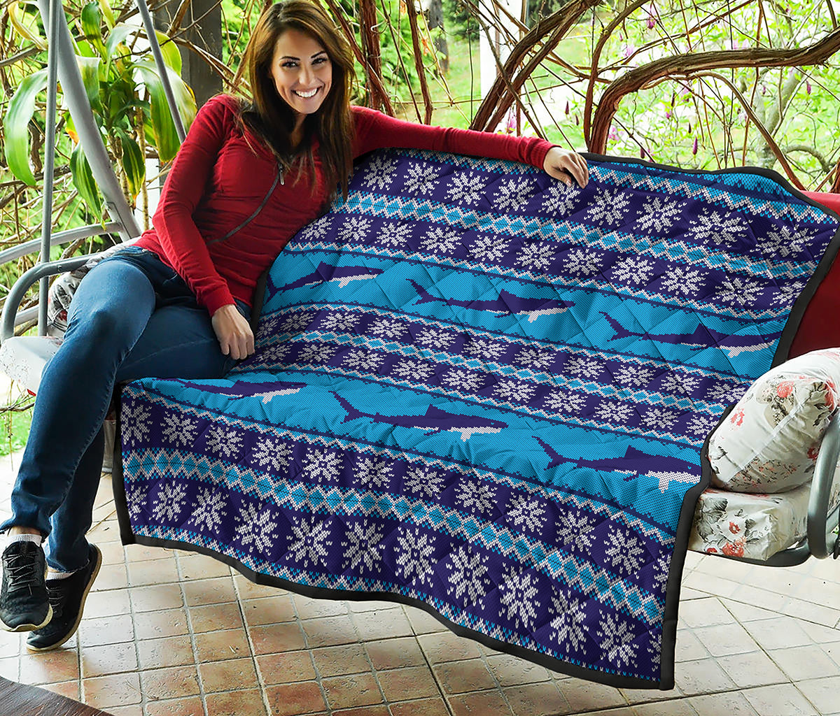 Shark Knitted Pattern Print Quilt