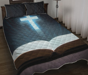 Shining Holy Bible Print Quilt Bed Set