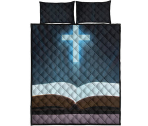 Shining Holy Bible Print Quilt Bed Set