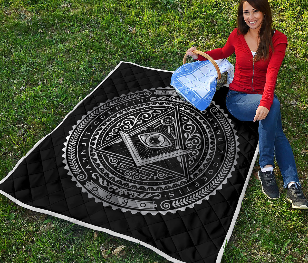 Silver And Black All Seeing Eye Print Quilt