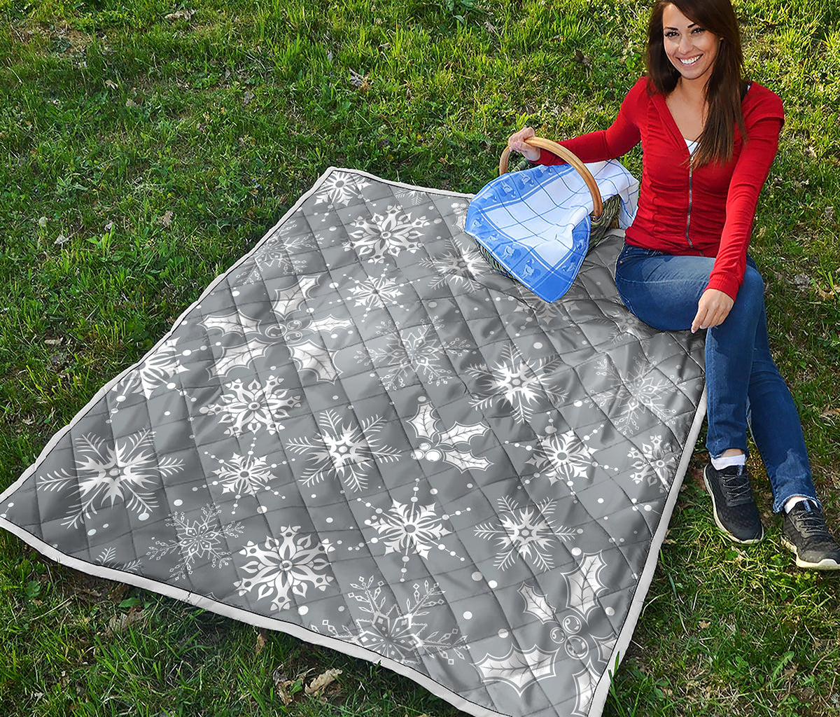 Silver And White Snowflake Pattern Print Quilt