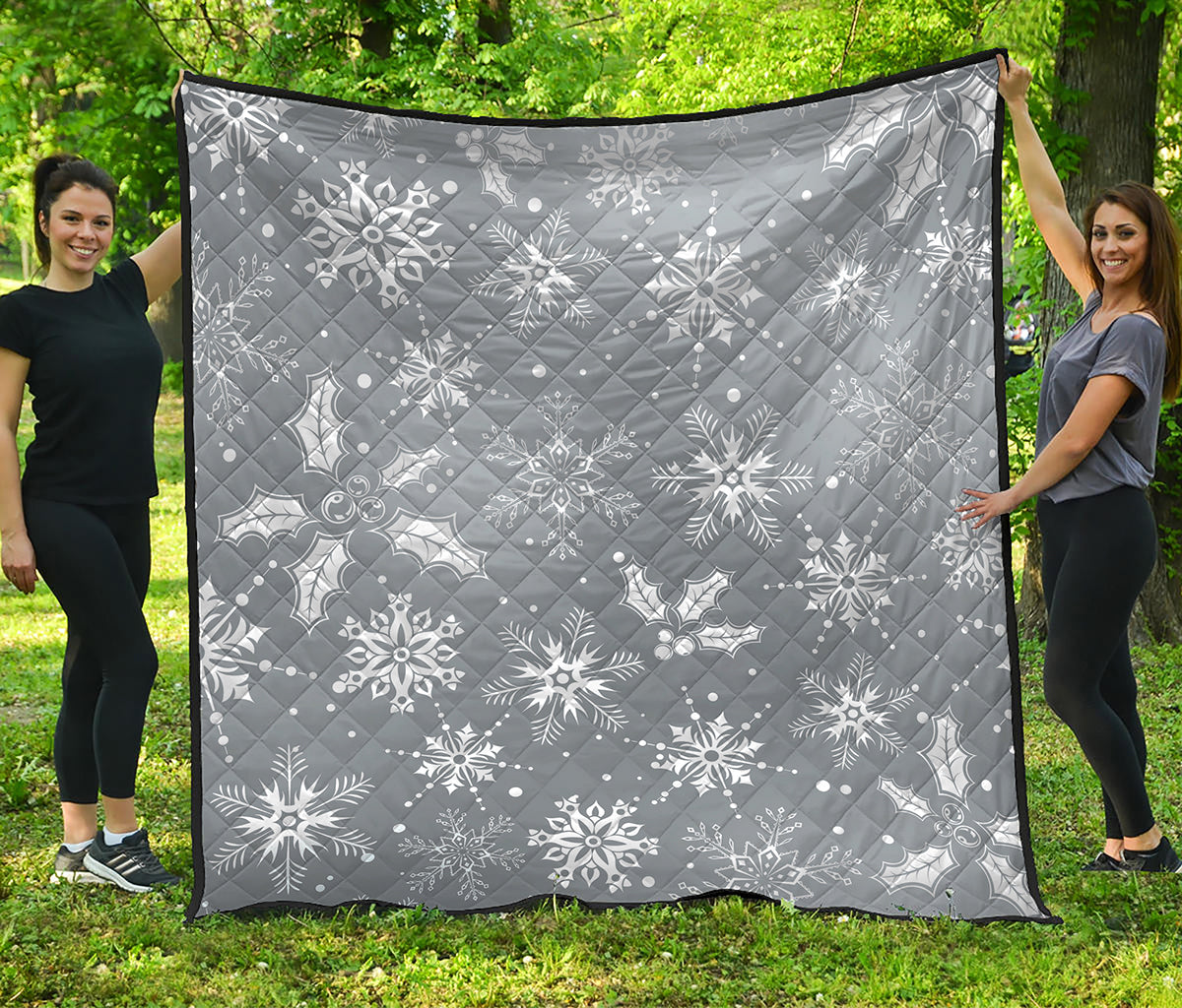 Silver And White Snowflake Pattern Print Quilt